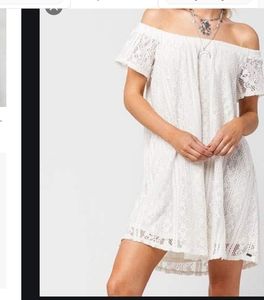 Roxy azales state part of 3 for 25